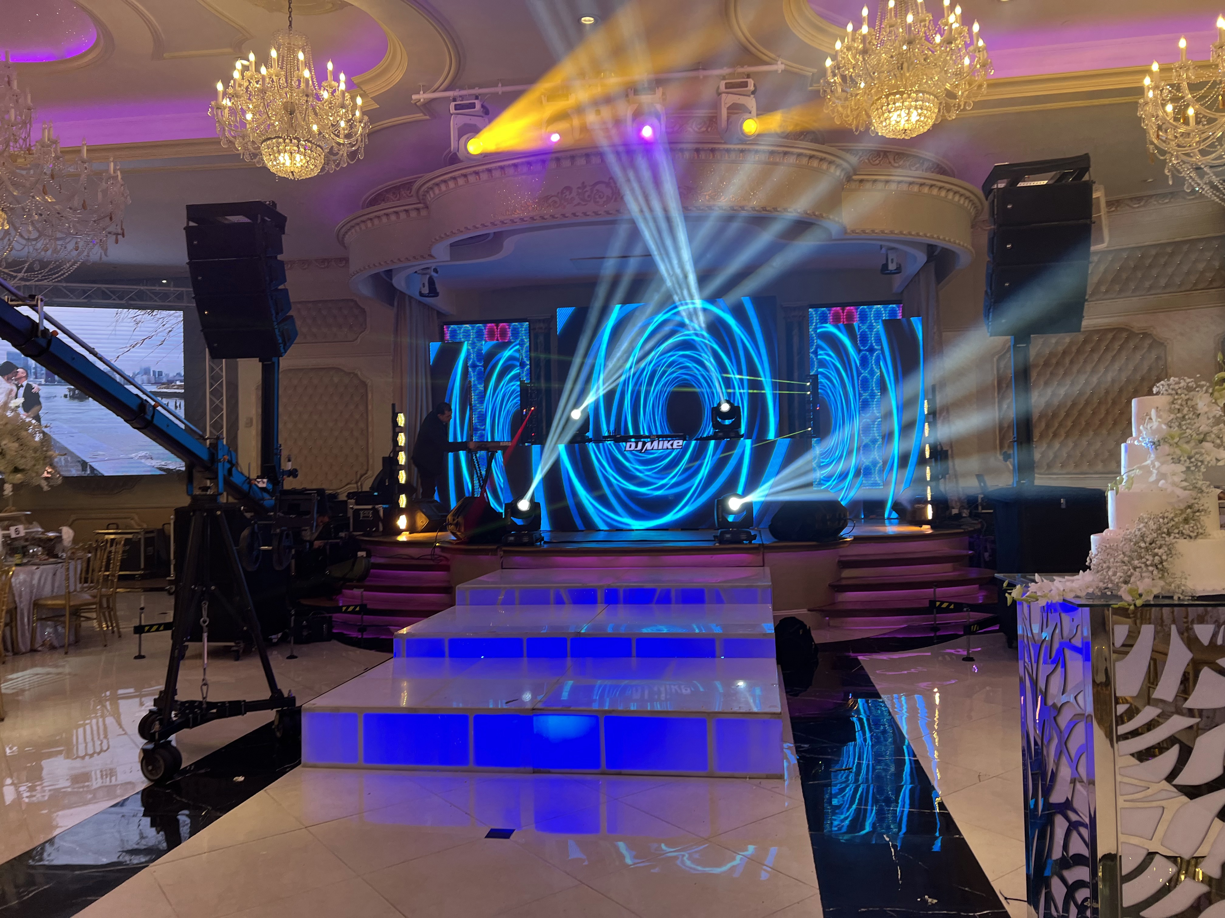 Choosing the Right Equipment for High-Quality Video Projection Mapping Projects